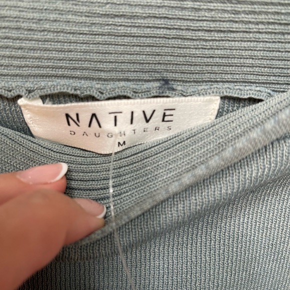 Green pencil skirt with side cut outs - Picture 2 of 7